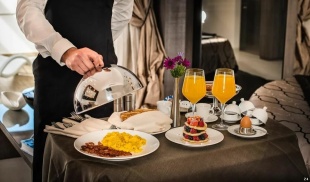 С 1 января 2022 года услуги общественного питания освобождаются от НДС